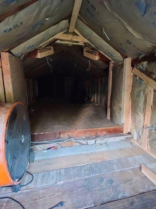 “Hubby’s Heartwarming Surprise”: Turning an Old Attic into Wife’s Dream Wardrobe!